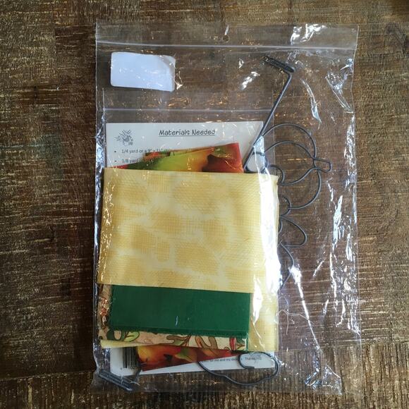 Patch Abilities Thanksgiving Turkey November Mini Quilt Wall Hanging 12” x 14” - Picture 3 of 3